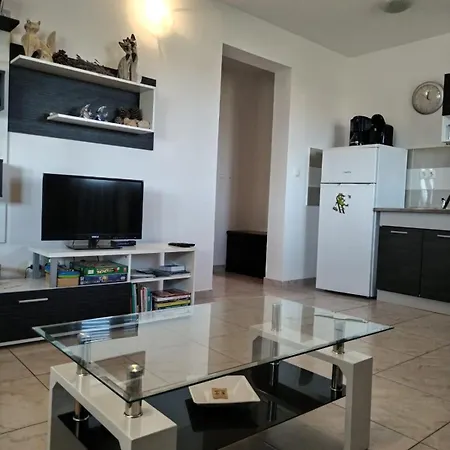 Gabriela Apartment *